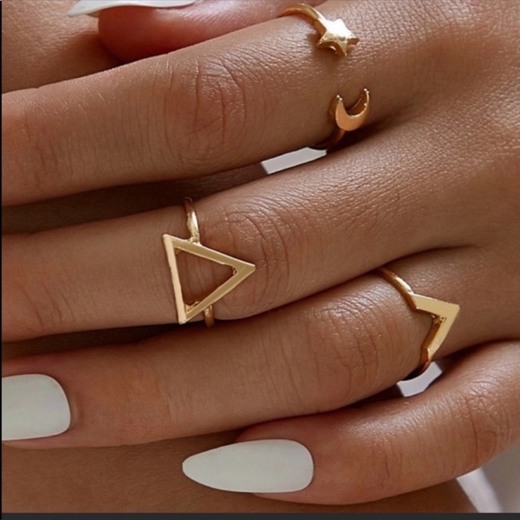 Jewelry - NEW Midi Ring Set